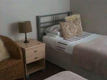 Castle Lodge Guest House 新港 外观 照片